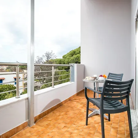 Platoni Elite Lejlighedshotel