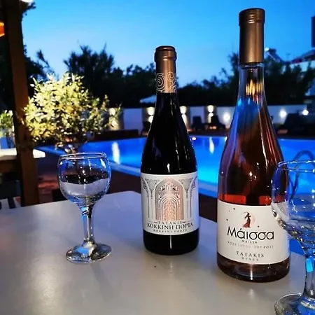 Ξενοδοχείο με διαμερίσματα Platoni Elite 2*