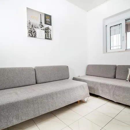 Platoni Elite إياليسوس