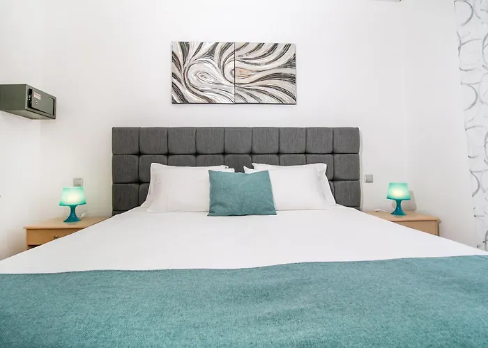 Platoni Elite شقة فندقية إياليسوس