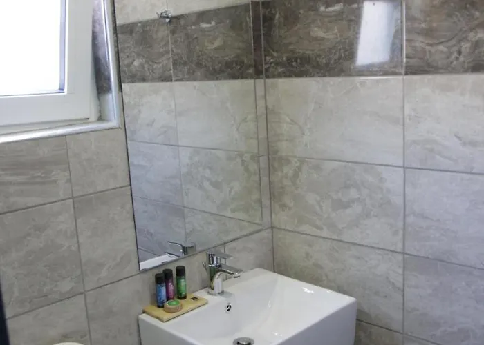 Platoni Elite 4* إياليسوس